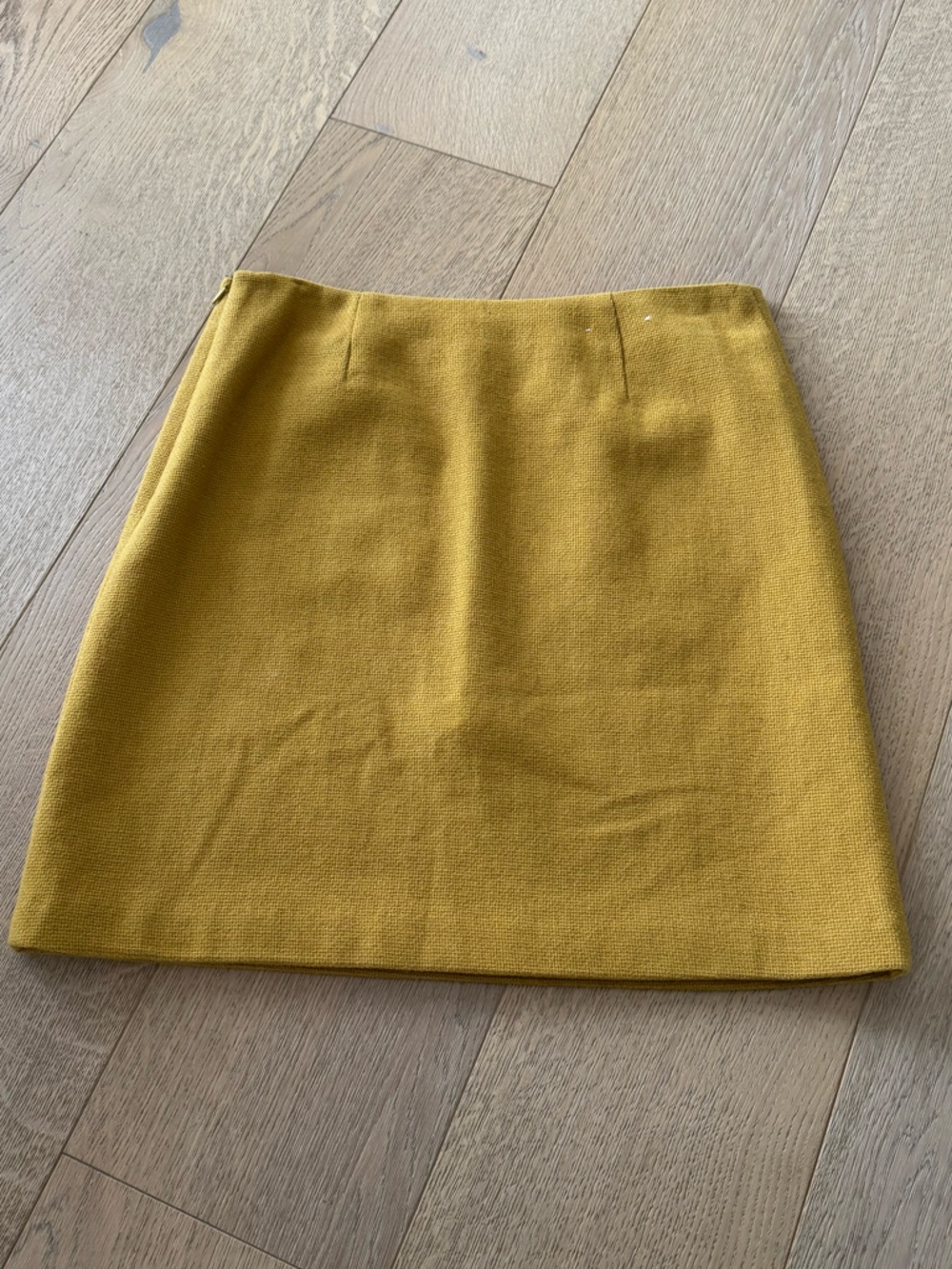 Dalia Collection Wool Blend Vintage Y2K
Mustard Yellow Mini Skirt size 2 - Picture 7 of 8